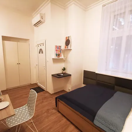 Retro Designstudio In Downtown * Budapest