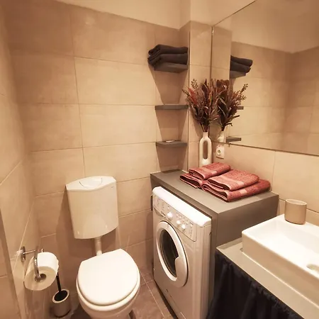 Retro Designstudio In Downtown * 부다페스트